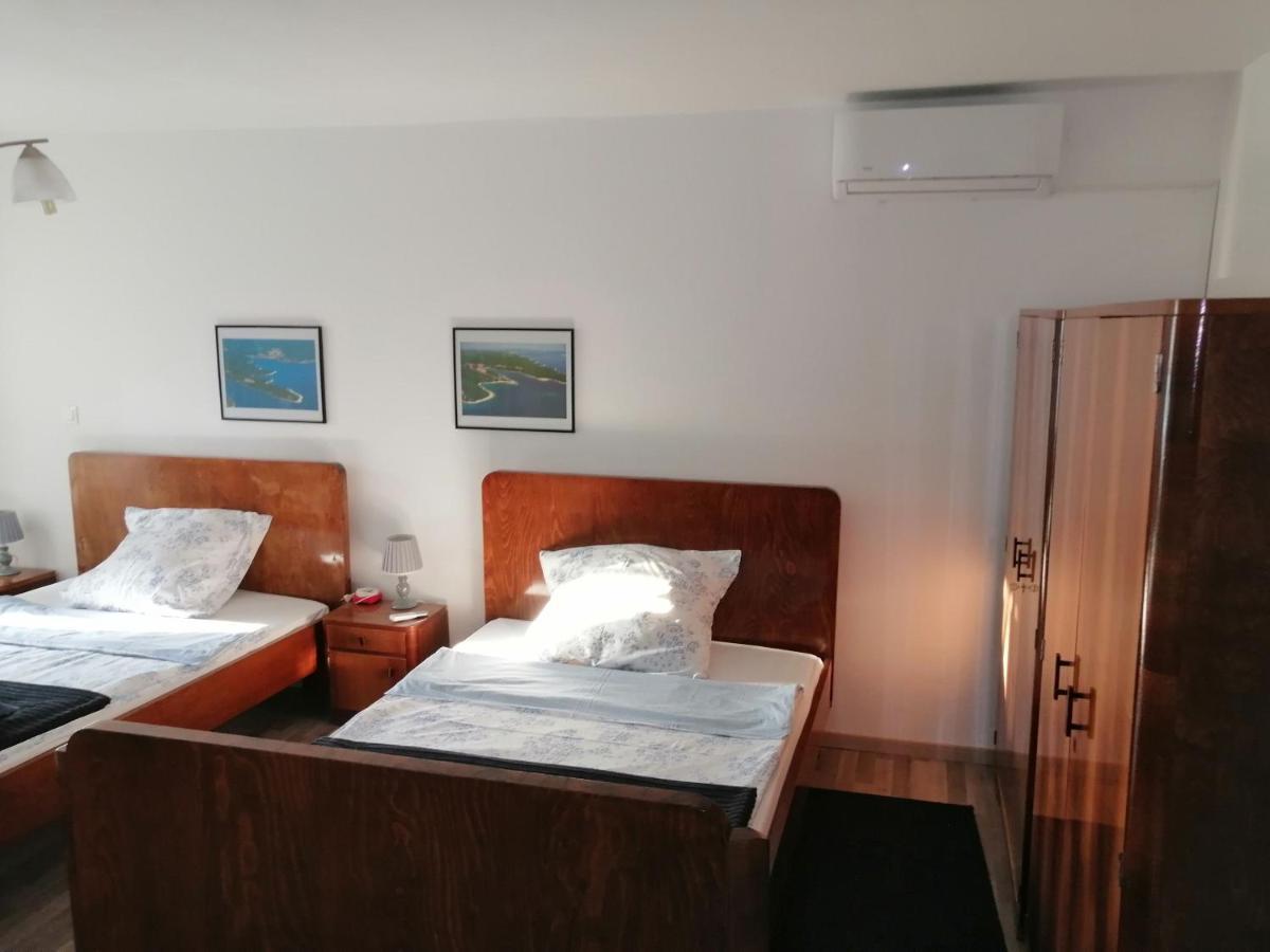 Holiday Home Peruski Luaran gambar