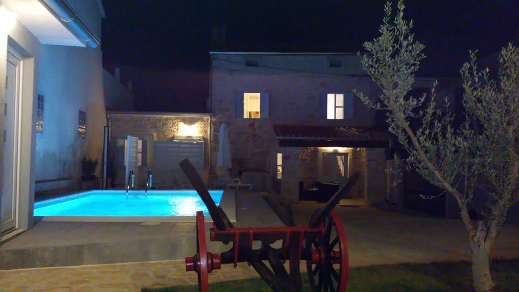 Holiday Home Peruski Bilik gambar