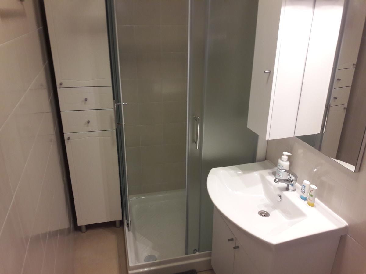 Holiday Home Peruski Luaran gambar